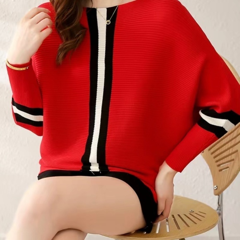 COPY - Boatneck soft sweater. Go dawgs! Size medium. Labeled 1  size.